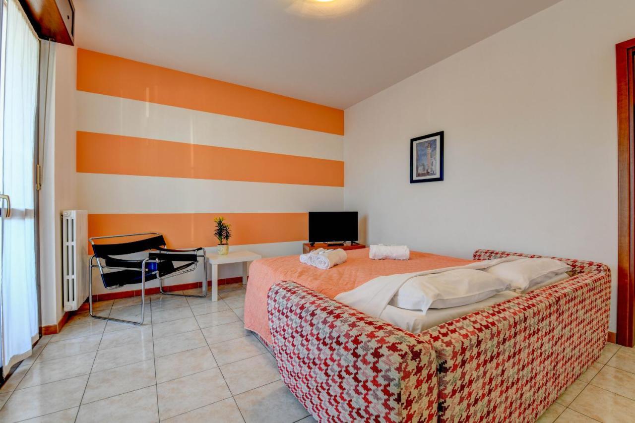 Residence Meridiana Peschiera del Garda Eksteriør billede